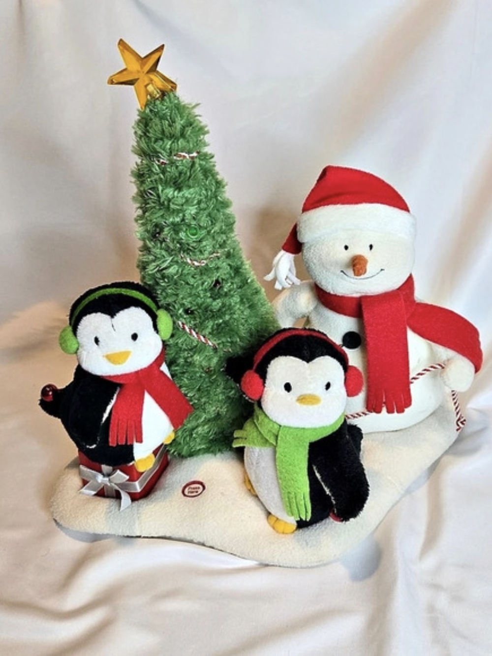 Hallmark 2006 Jingle Pals Very Merry Trio Christmas Decor Penguin Snowman